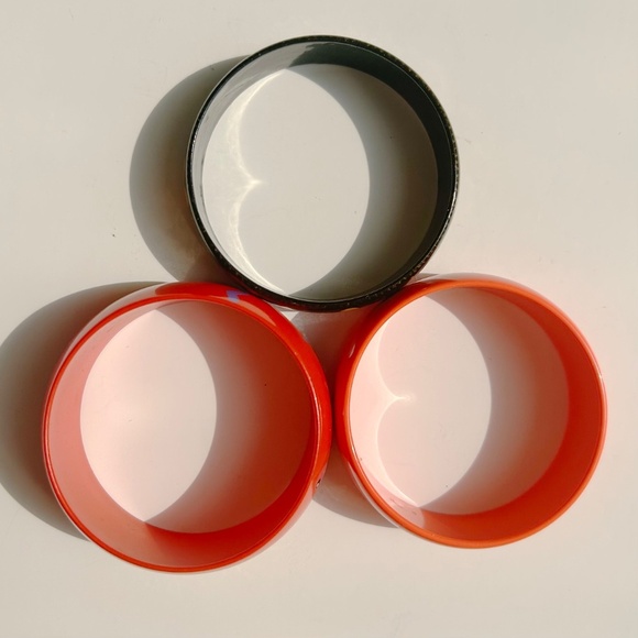 Group of Hand Painted Vintage Bangle Bracelet Lucite Celluloid - Picture 10 of 10